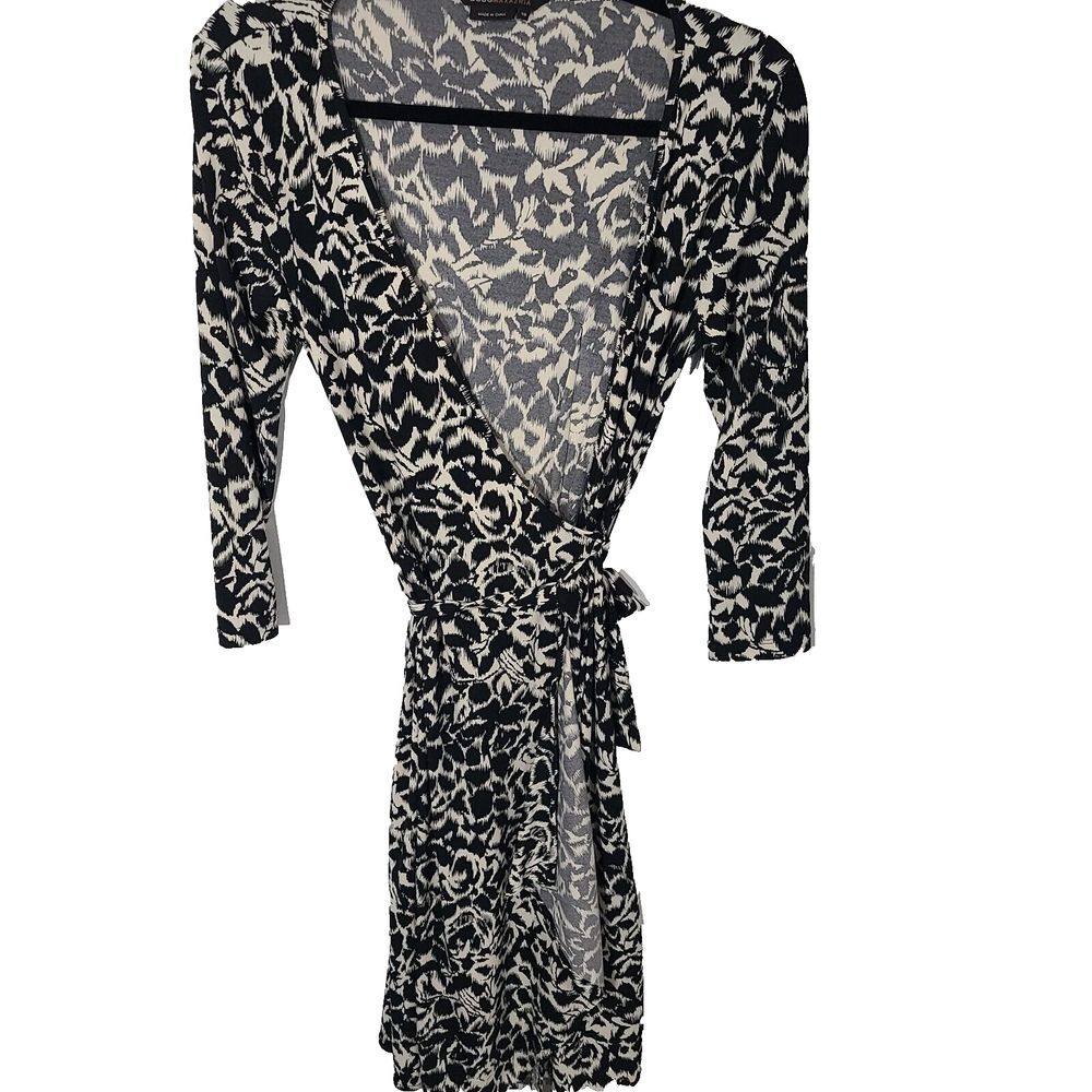 BCBG MaxAzria‎ Women Wrap Tie Waist Midi Dress Abstract Print Black White SZ XS
